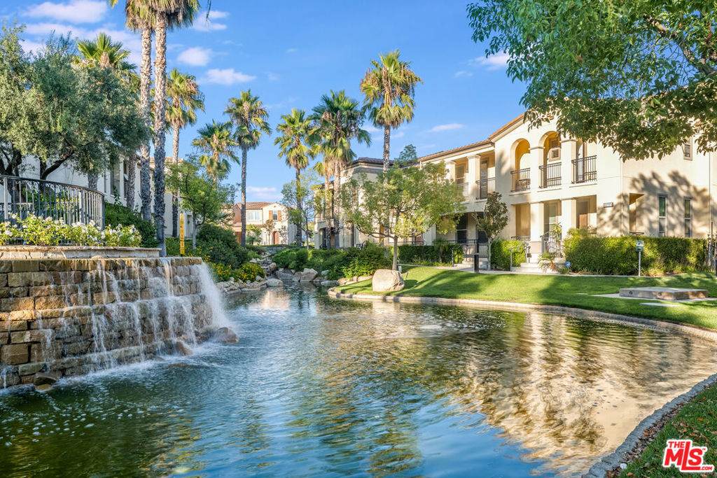 https://bt-photos.global.ssl.fastly.net/socal/orig_boomver_1_422672907-2.jpg