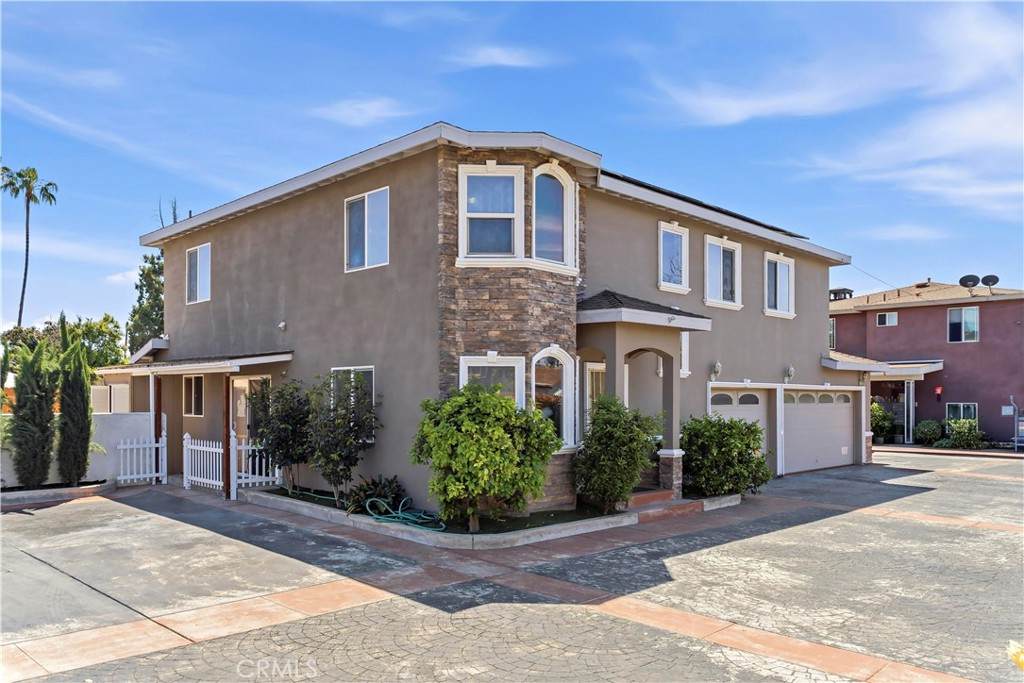 https://bt-photos.global.ssl.fastly.net/socal/orig_boomver_1_422712032-2.jpg