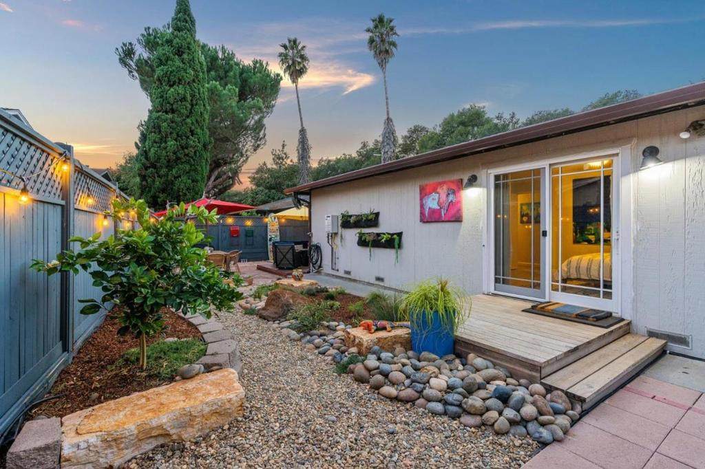 https://bt-photos.global.ssl.fastly.net/socal/orig_boomver_1_422715890-2.jpg