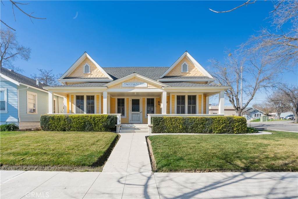 1545 Park Street - Photo 1