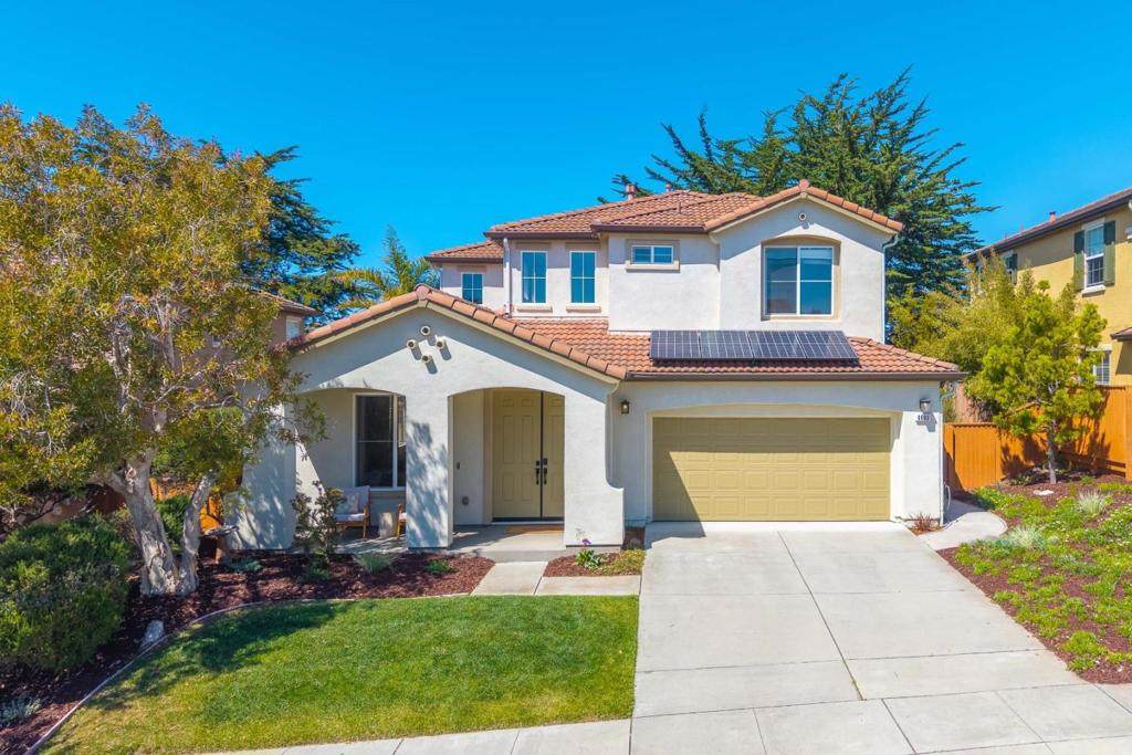 4460 Peninsula Point Drive - Photo 1