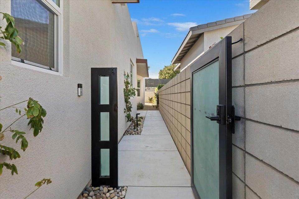https://bt-photos.global.ssl.fastly.net/socal/orig_boomver_1_422722318-2.jpg