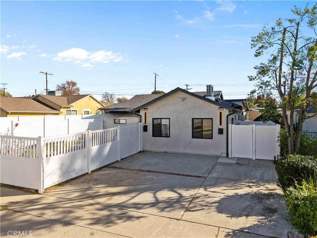 9846 Monogram Ave - Photo 1