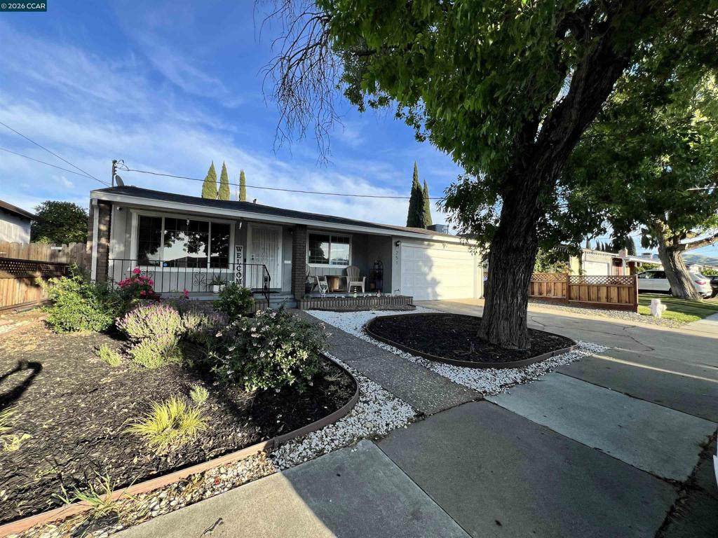 251 Rose Ann Ave. - Photo 1