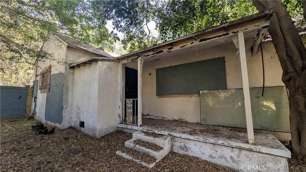 2200 Nichols Canyon - Photo 1