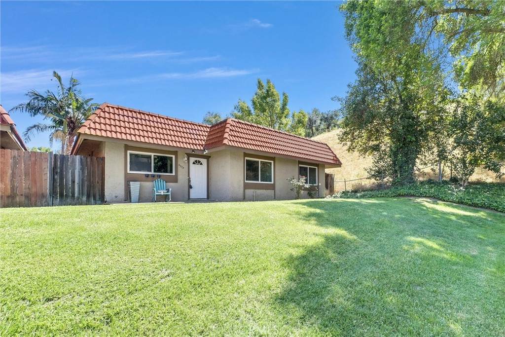 3379 Orange Grove Ave - Photo 1