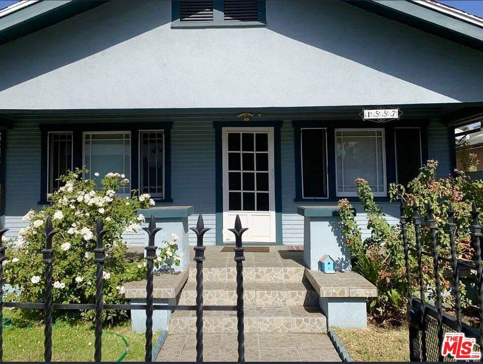 1557 29th Street - Photo 1