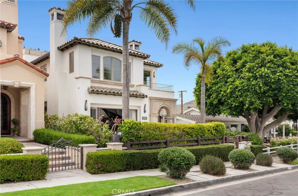 222 Orchid Avenue - Photo 1