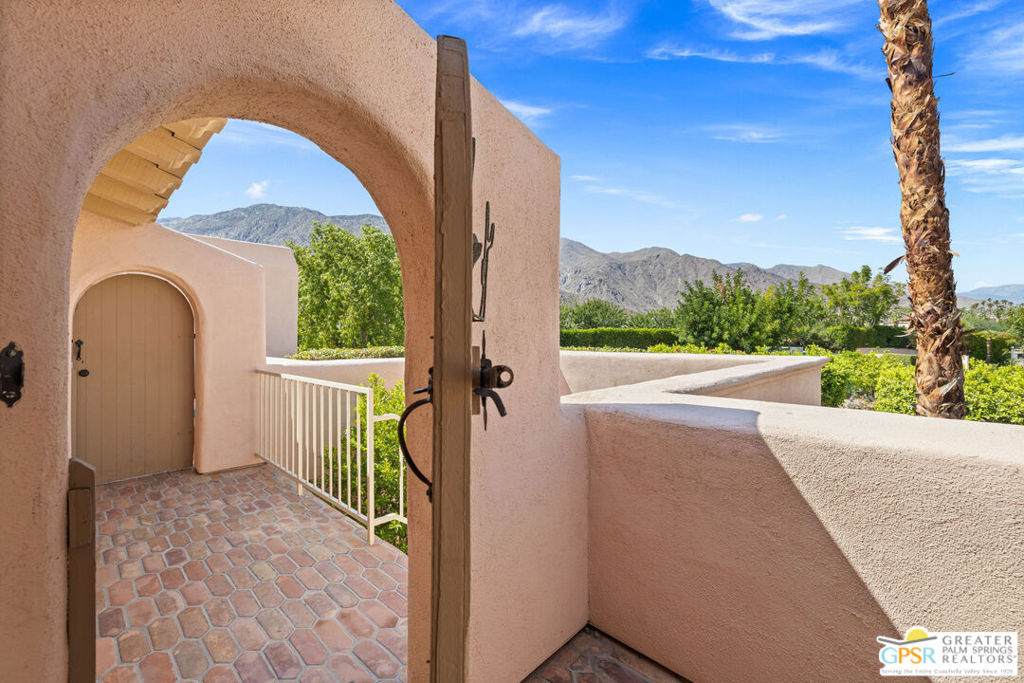 https://bt-photos.global.ssl.fastly.net/socal/orig_boomver_1_422810545-2.jpg
