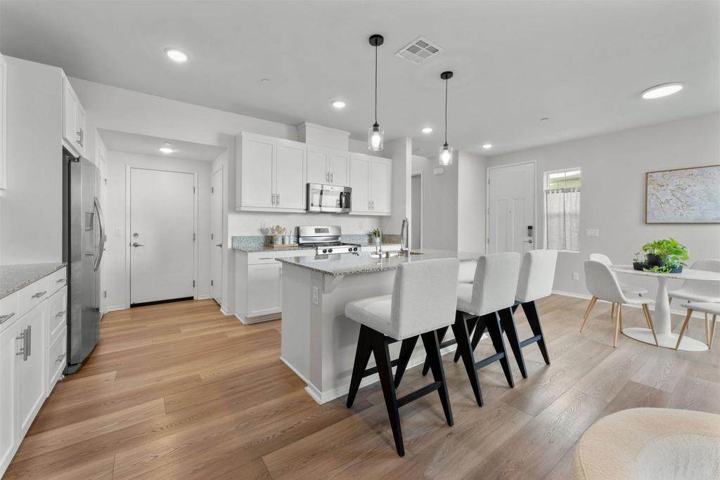 212 Perennial Pl - Photo 1