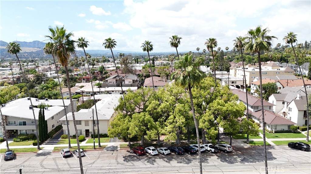 https://bt-photos.global.ssl.fastly.net/socal/orig_boomver_1_422827017-3.jpg