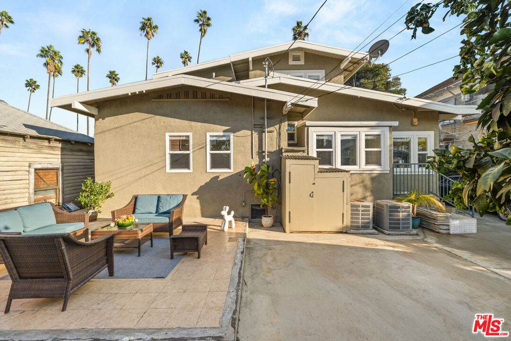 https://bt-photos.global.ssl.fastly.net/socal/orig_boomver_1_422836909-2.jpg