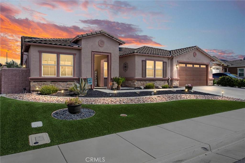 30410 Arrowhead - Photo 1