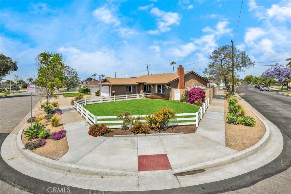 https://bt-photos.global.ssl.fastly.net/socal/orig_boomver_1_422843085-2.jpg