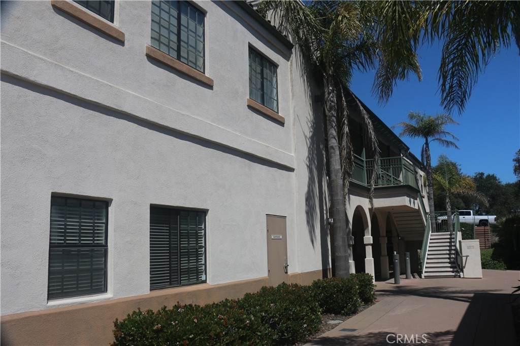 880 Oak Park Boulevard - Photo 1