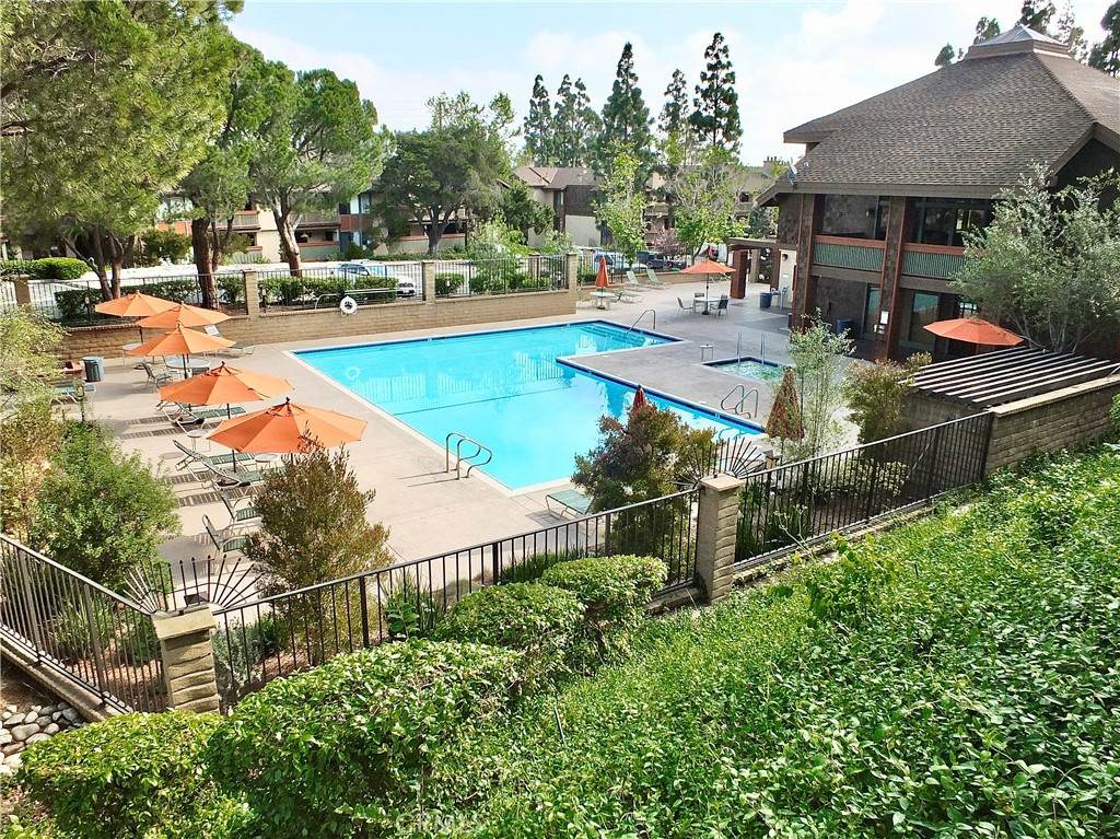2510 Willow - Photo 1