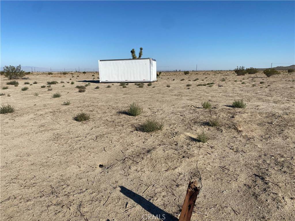 0 2 - Photo 1