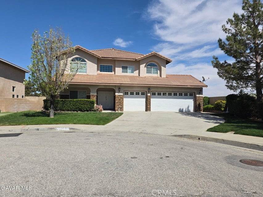 3321 Sungate - Photo 1