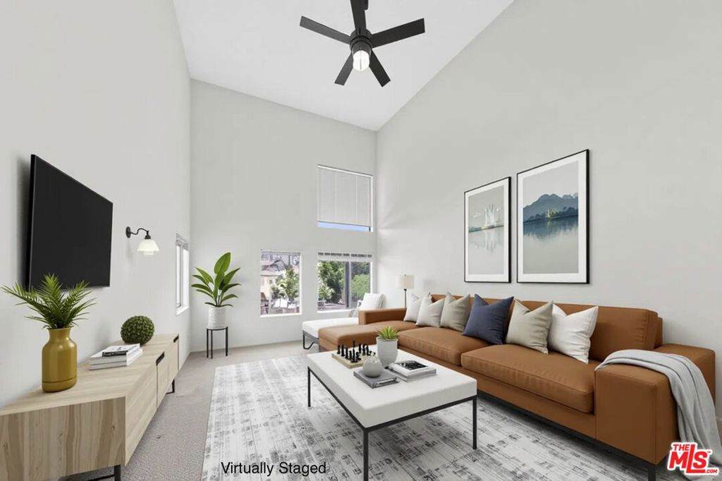 1118 Valencia Street - Photo 1