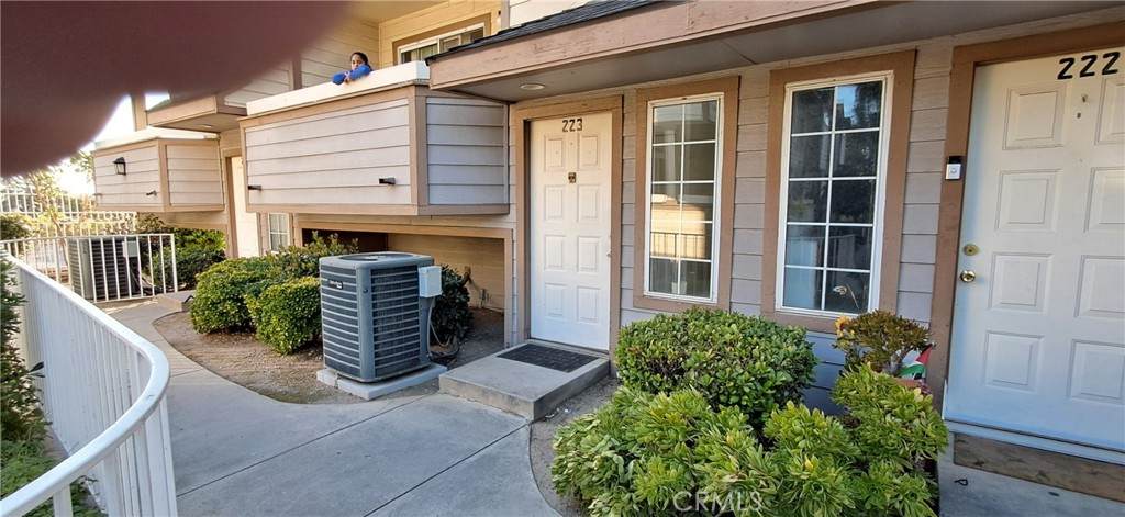 11150 Glenoaks Boulevard - Photo 1