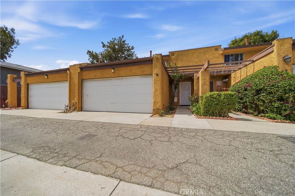 9201 Wakefield Avenue - Photo 1