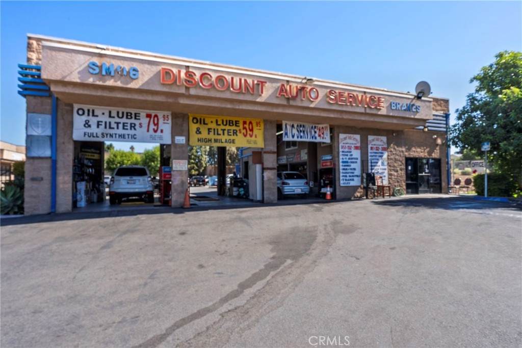 4811 Van Buren Boulevard - Photo 1