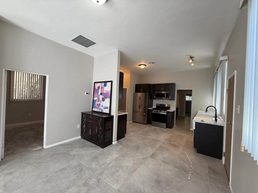 https://bt-photos.global.ssl.fastly.net/socal/orig_boomver_1_422971686-4.jpg