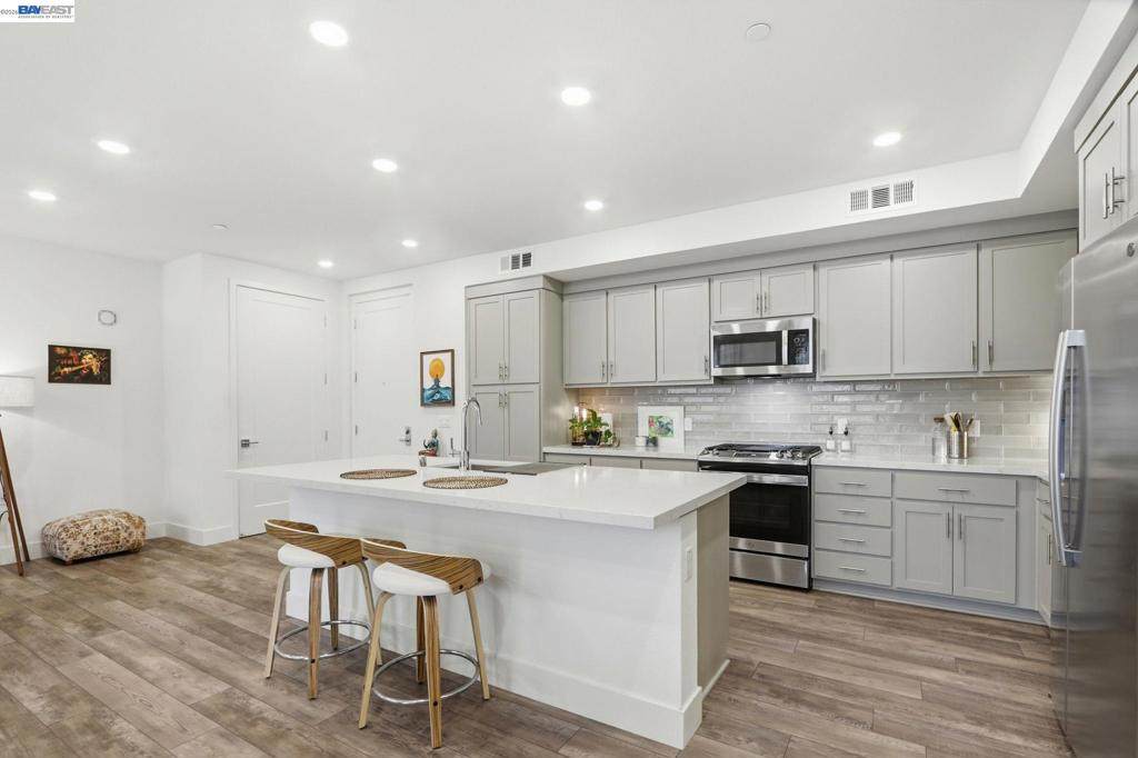 45188 Ambition St - Photo 1