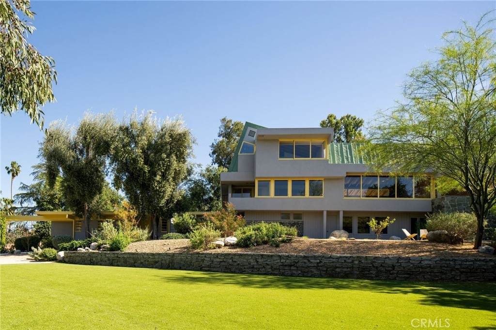 https://bt-photos.global.ssl.fastly.net/socal/orig_boomver_1_423072965-2.jpg