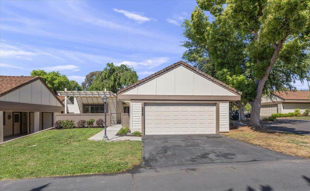 6107 Montgomery Court - Photo 1
