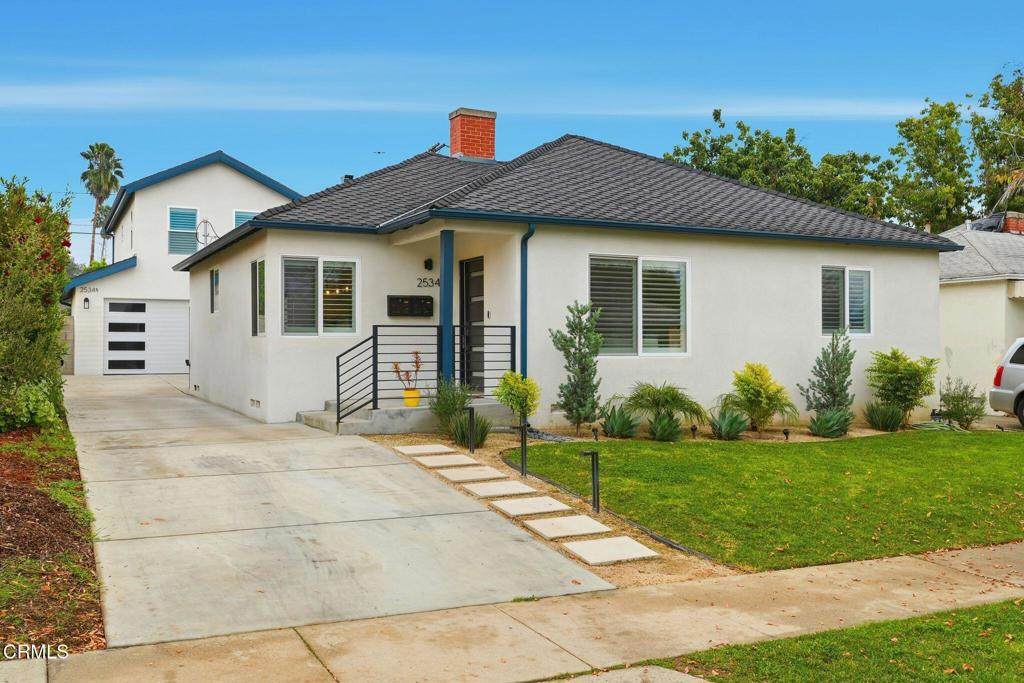 2534 El Sol Avenue - Photo 1
