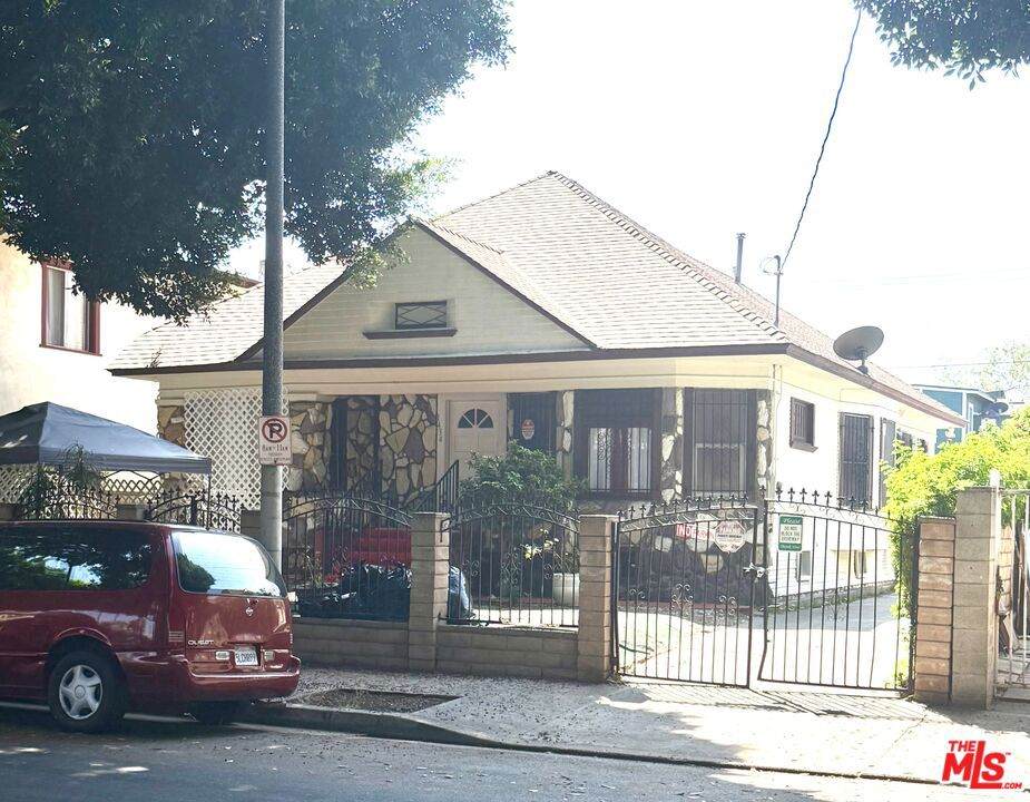 1434 22nd Street - Photo 1