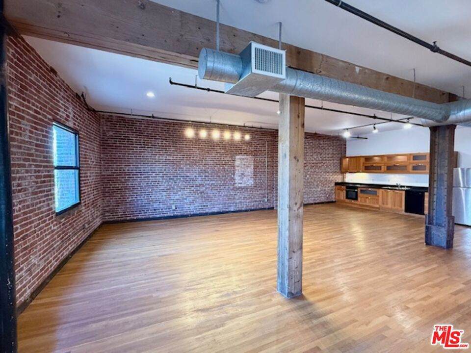 215 Santa Fe Avenue - Photo 1