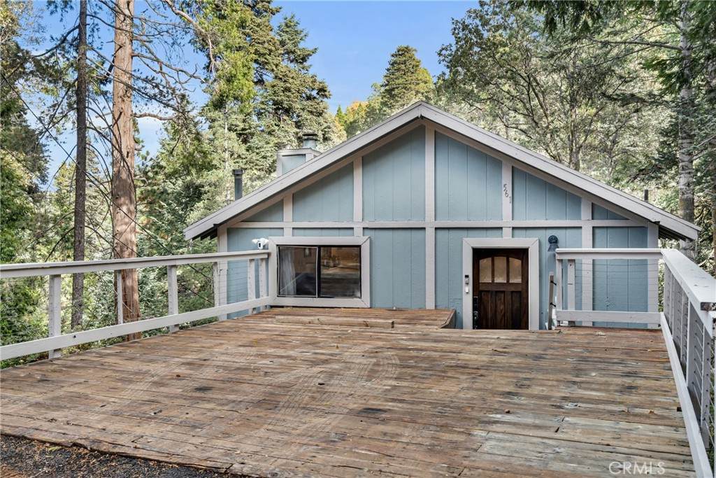 561 Dover Court - Photo 1