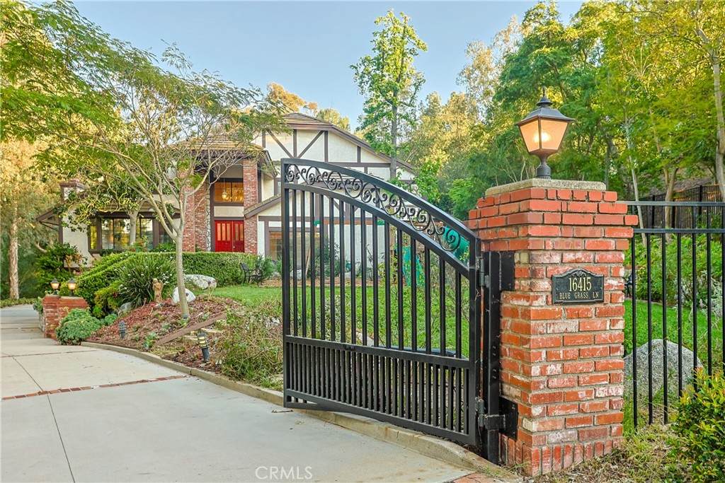 https://bt-photos.global.ssl.fastly.net/socal/orig_boomver_1_423120561-2.jpg