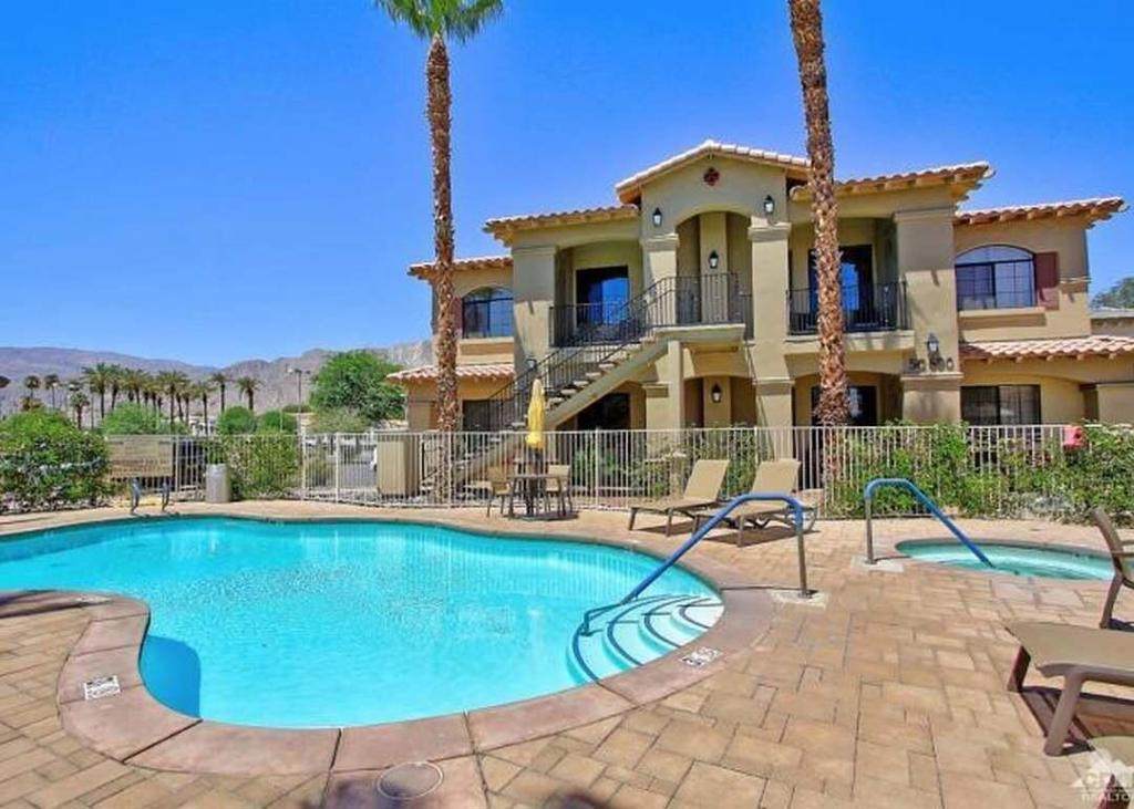 50690 Santa Rosa Plaza - Photo 1