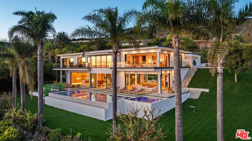 4732 Avenida Del Mar - Photo 1