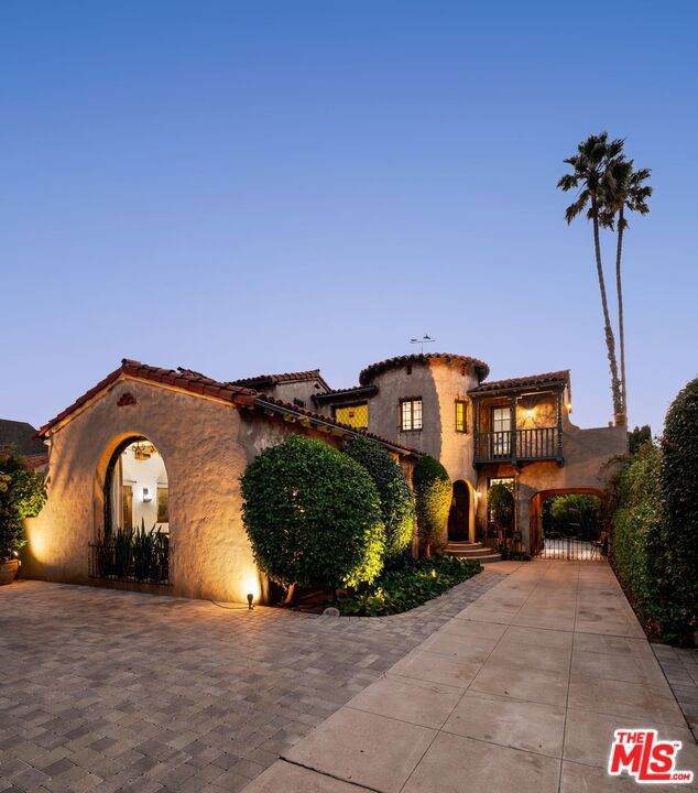 615 Highland Avenue - Photo 1
