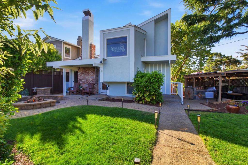 2044 Monroe Avenue - Photo 1