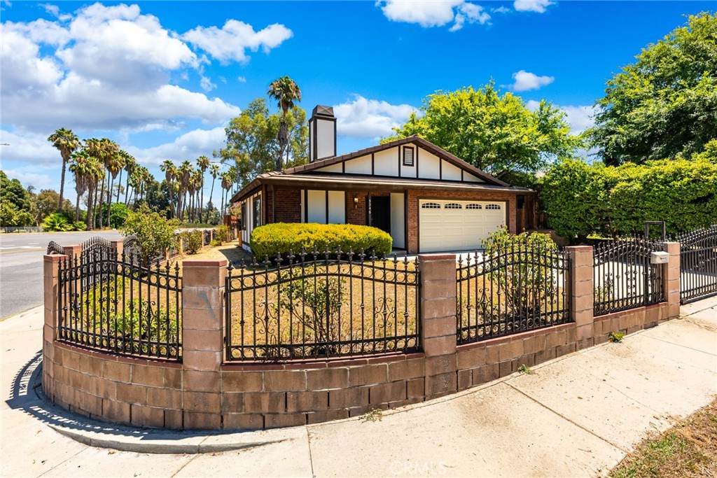 5546 Mclennan - Photo 1