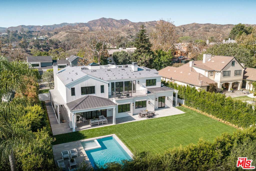 https://bt-photos.global.ssl.fastly.net/socal/orig_boomver_1_423334507-3.jpg