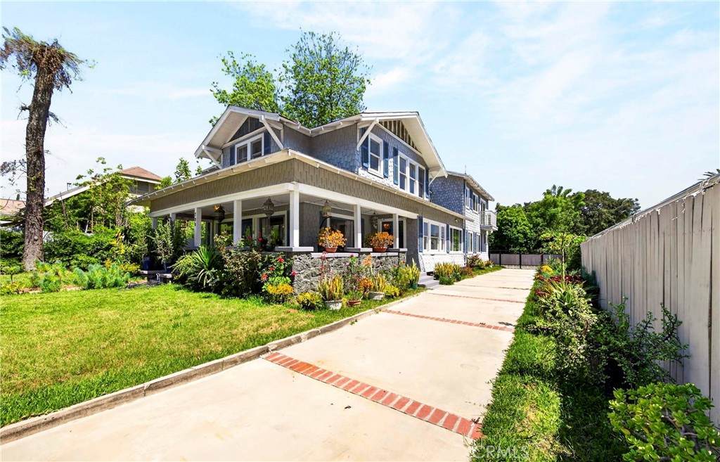 790 El Molino - Photo 1