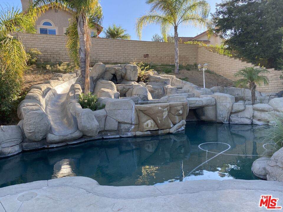 https://bt-photos.global.ssl.fastly.net/socal/orig_boomver_2_423368015-2.jpg