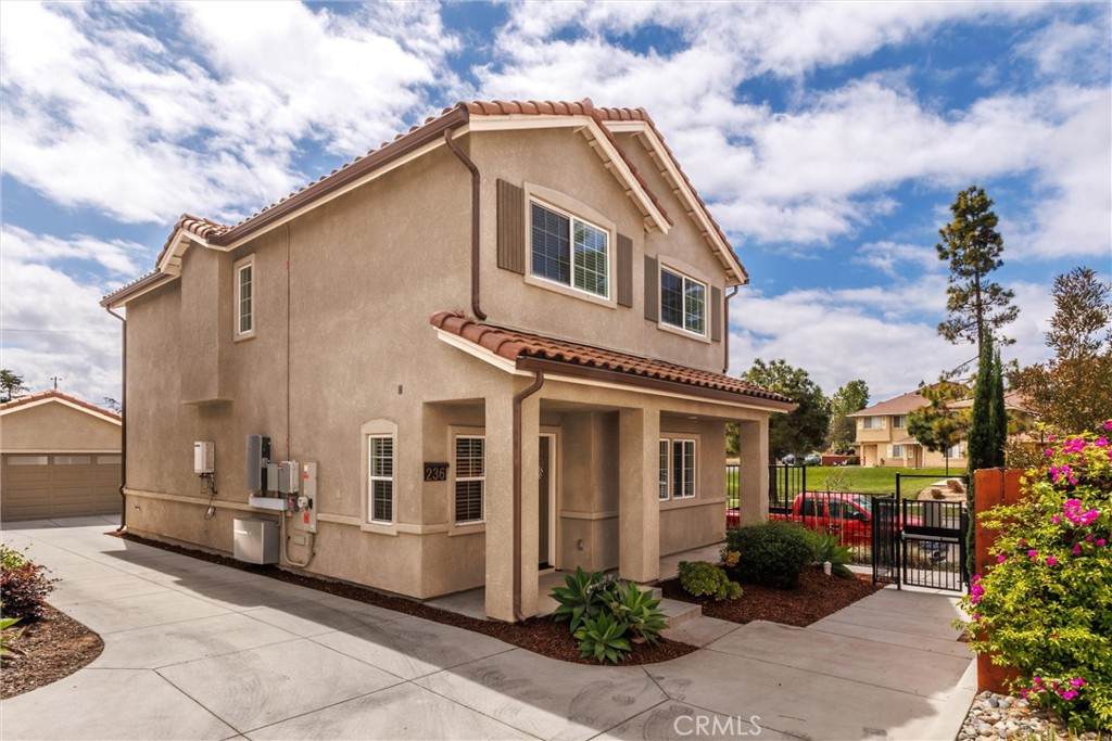 236 Scarlett Circle - Photo 1