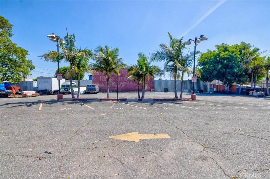 1437 61st - Photo 1