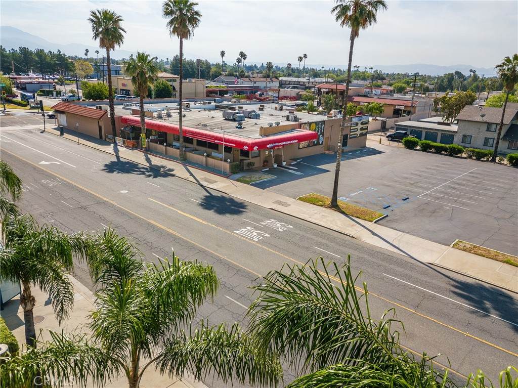 127 40th Street - Photo 1