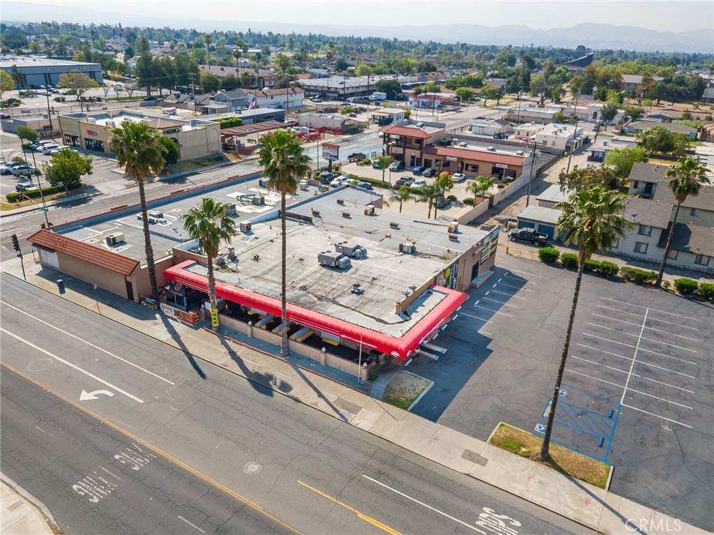 https://bt-photos.global.ssl.fastly.net/socal/orig_boomver_1_423649508-2.jpg