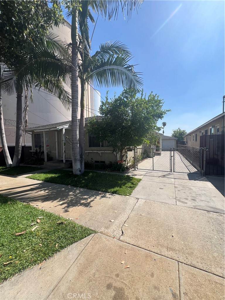 https://bt-photos.global.ssl.fastly.net/socal/orig_boomver_1_423807636-2.jpg