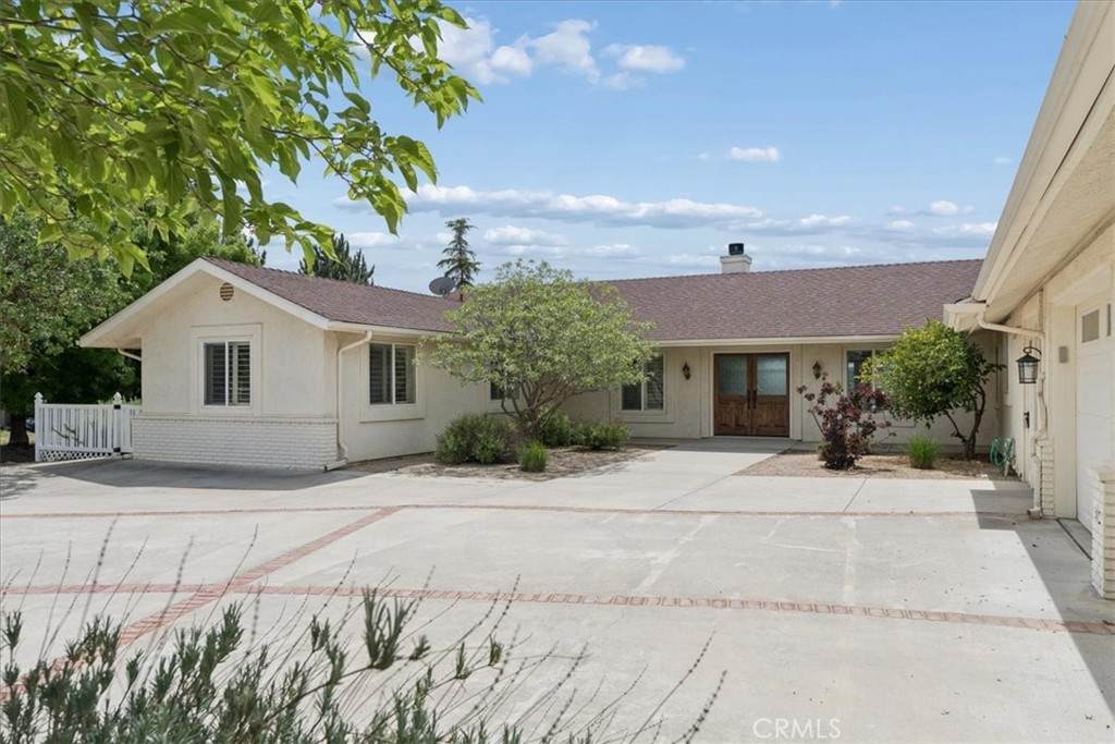 5565 High Ridge - Photo 1