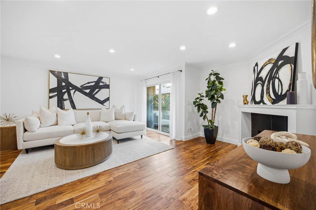 355 Madison Avenue - Photo 1